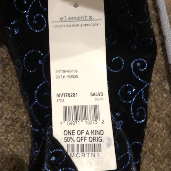 Elements sapphire blue velvet shimmer top!😍 - Picture 2 of 4